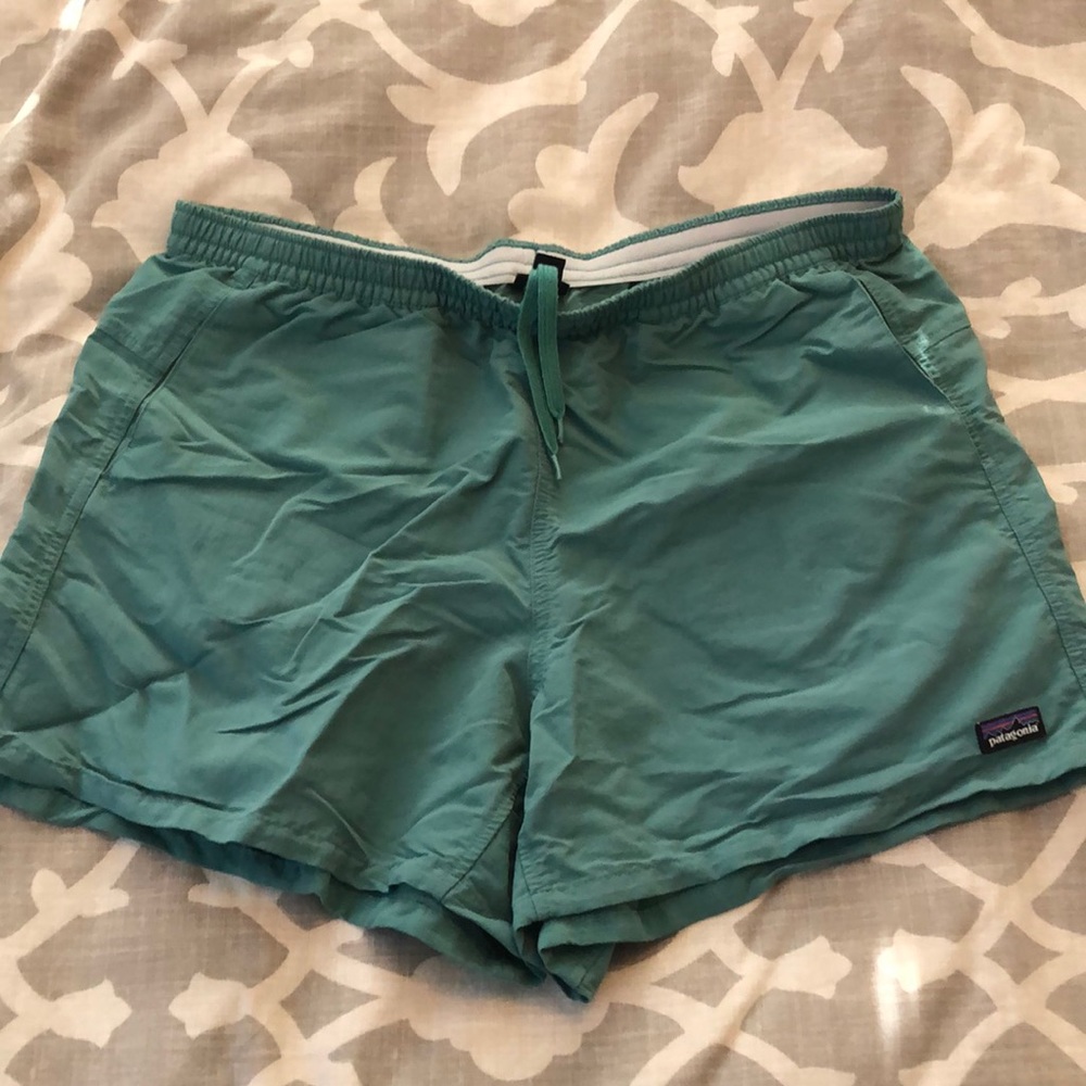 Patagonia baggies 5”